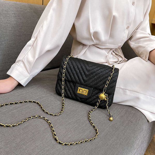 55% off designer bags v-shaped rhombus women's bag korean spring summer single-shoulder cross-body golden chain 2023 new luxury handbag
55% off designer bags v-shaped rhombus women's bag korean spring summer single-shoulder cross-body golden chain 2023 new luxury handbag