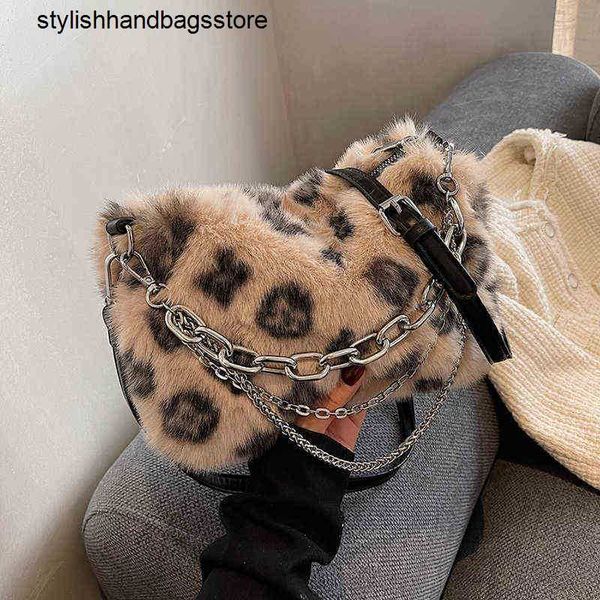 small crossbody bags for women 2022 female luxury designer soft warm plush faux fur fluffy shoulder bag chain handbags and purs y220405
small crossbody bags for women 2022 female luxury designer soft warm plush faux fur fluffy shoulder bag chain handbags and purs y220405