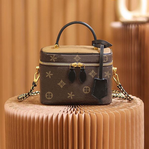 simple fashion leather handbag diagonal makeup luxury designer handbag m45165 m45598 handle classic vanity makeup clutch women's men�
simple fashion leather handbag diagonal makeup luxury designer handbag m45165 m45598 handle classic vanity makeup clutch women's men�
