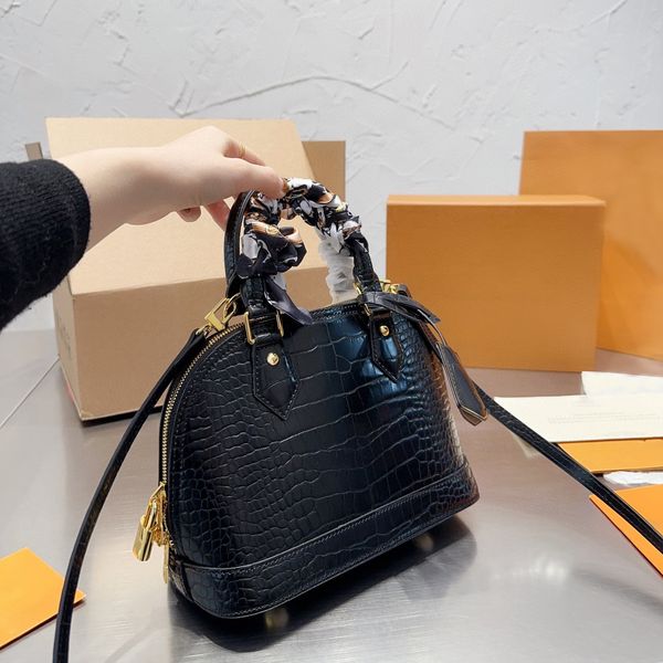 designer bag fashion handbag silk scarf decoration retro alligator multicolor crossbody purse
designer bag fashion handbag silk scarf decoration retro alligator multicolor crossbody purse