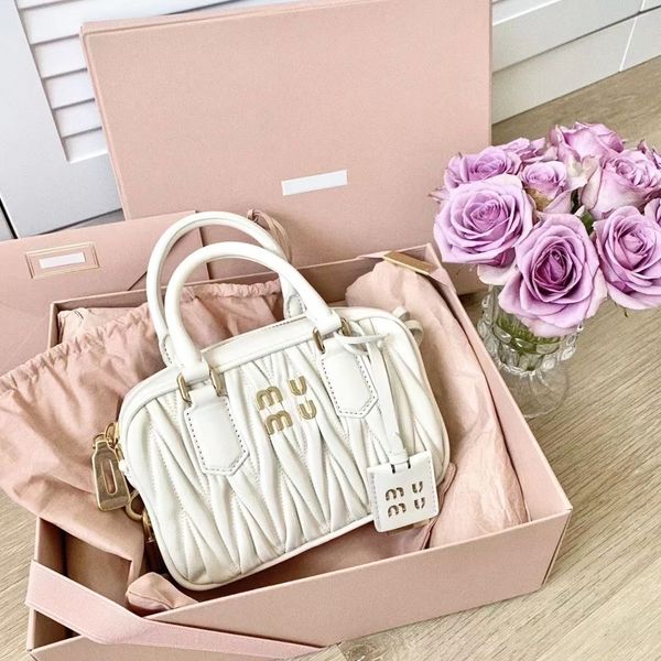 matelasse designer miui woemns miu bag shoulder handbag fashion brand wallet weekend womens leather crossbody bags
matelasse designer miui woemns miu bag shoulder handbag fashion brand wallet weekend womens leather crossbody bags