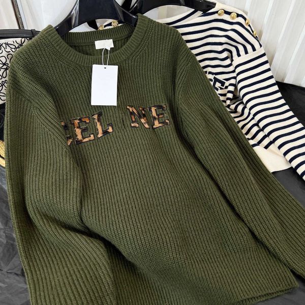 qiudong army green round neck wool sweater pullover leopard patch high end women's wear, White;black
qiudong army green round neck wool sweater pullover leopard patch high end women's wear, White;black