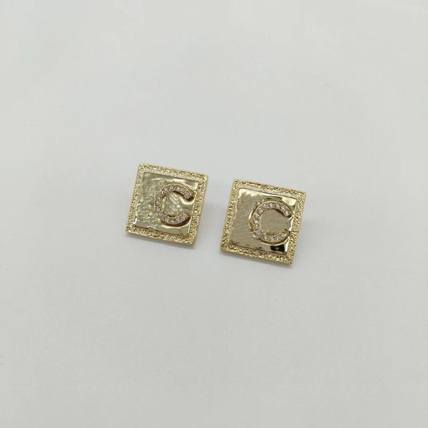 2023 luxury quality charm square shape stud earring with diamond in 18k gold plated have box stamp ps3230, Golden
2023 luxury quality charm square shape stud earring with diamond in 18k gold plated have box stamp ps3230, Golden