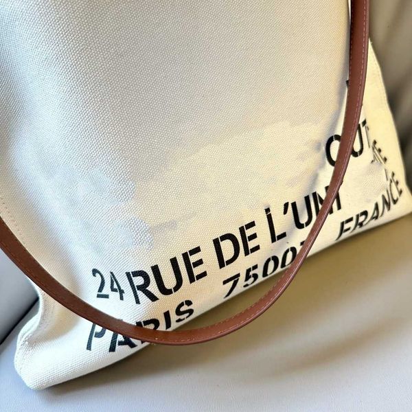 luxury brand designer bags handbag shoulder crossbody bag tote bag 2023 new fashion texture canvas portable multifunctional tote bags factor
luxury brand designer bags handbag shoulder crossbody bag tote bag 2023 new fashion texture canvas portable multifunctional tote bags factor