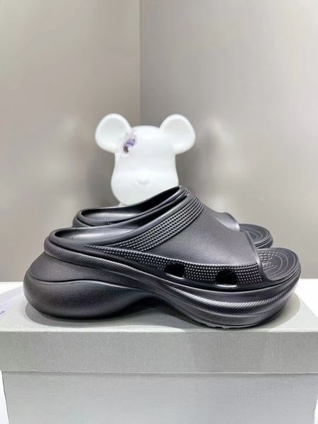 2023 luxury slippers brand designers women ladies hollow platform sandals made of transparent materials fashionable lovely sunny beach woman, Black
2023 luxury slippers brand designers women ladies hollow platform sandals made of transparent materials fashionable lovely sunny beach woman, Black