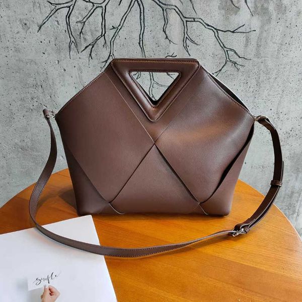8a original edition bottegs venets point bags price killer bag new large leather tote women's capacity woven hand fashion trend si
8a original edition bottegs venets point bags price killer bag new large leather tote women's capacity woven hand fashion trend si