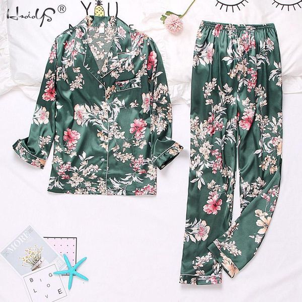 womens sleepwear autumn winter print pattern women pajama set satin silk turndown collar pajamas long sleeve trousers two paper suit 230228, Black;red
womens sleepwear autumn winter print pattern women pajama set satin silk turndown collar pajamas long sleeve trousers two paper suit 230228, Black;red