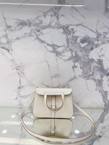 luxurys designers bags crossbody handbag shoulder bag leather womens spring style sac fashion season handbags
luxurys designers bags crossbody handbag shoulder bag leather womens spring style sac fashion season handbags