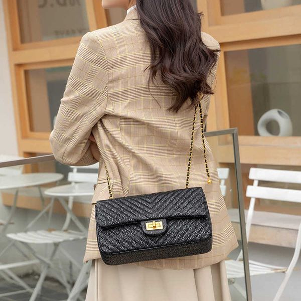 new luxury fashion handbags spring summer simple easy wear single shoulder underarm bag rhombus chain cross-body v-shaped small shoulder tot
new luxury fashion handbags spring summer simple easy wear single shoulder underarm bag rhombus chain cross-body v-shaped small shoulder tot