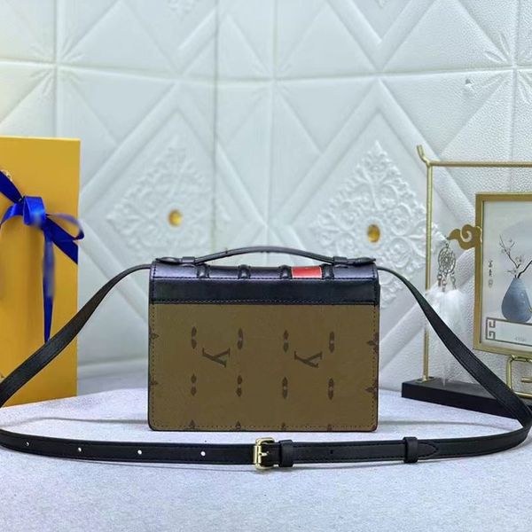 messenger bags luxury men women camera classic printed leather designer luggage weekend wallet
messenger bags luxury men women camera classic printed leather designer luggage weekend wallet