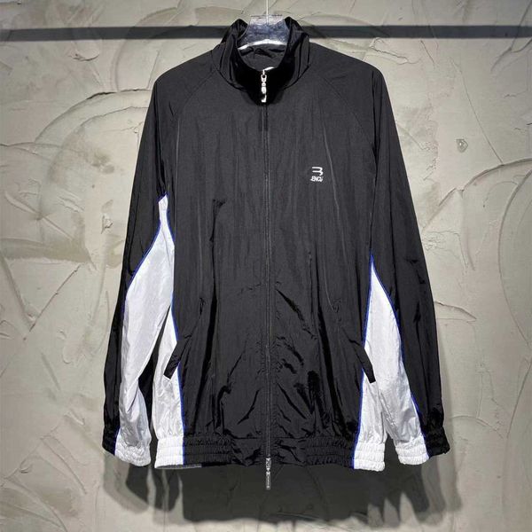 paris high version patchwork color contrast black and white patchwork male and female lovers os loose assault jacket
paris high version patchwork color contrast black and white patchwork male and female lovers os loose assault jacket