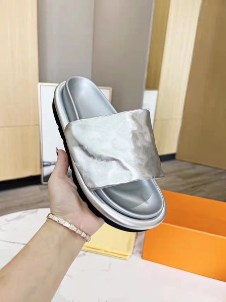 pool pillow comfort flat slippers 1aacel 1aabkk 1aabkt empreinte leather 3 colors black silver white classic cool slides women designer mule
pool pillow comfort flat slippers 1aacel 1aabkk 1aabkt empreinte leather 3 colors black silver white classic cool slides women designer mule