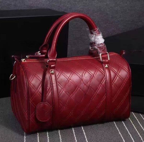 woman designer travel bag large handbag fashionbags large tote bag duffle bag classic high-capacity sheepskin mens bag genuine leather desig
woman designer travel bag large handbag fashionbags large tote bag duffle bag classic high-capacity sheepskin mens bag genuine leather desig