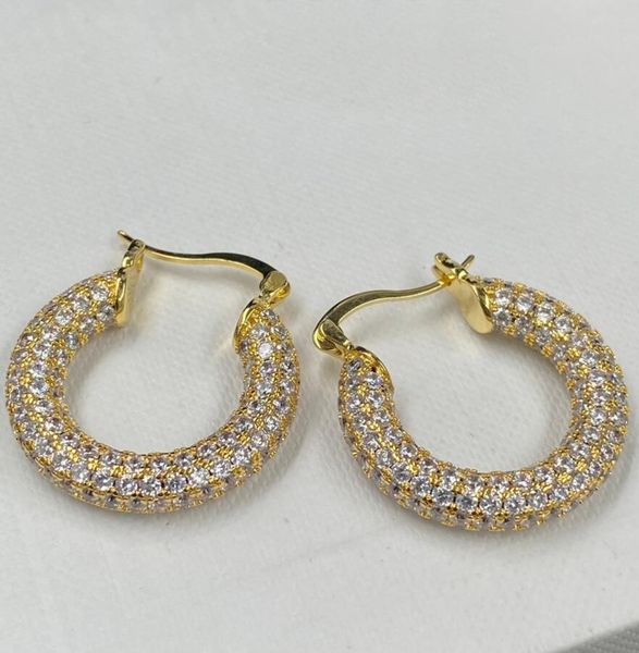 simple fashion hoop earrings aretes orecchini women designer crystal circle dangle eardrops earring have stamp with box, Golden;silver
simple fashion hoop earrings aretes orecchini women designer crystal circle dangle eardrops earring have stamp with box, Golden;silver