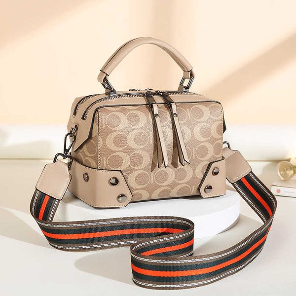wholesale 50% off designer bags for women women's red diagonal wide shoulder strap small bag messenger handbags for sale
wholesale 50% off designer bags for women women's red diagonal wide shoulder strap small bag messenger handbags for sale
