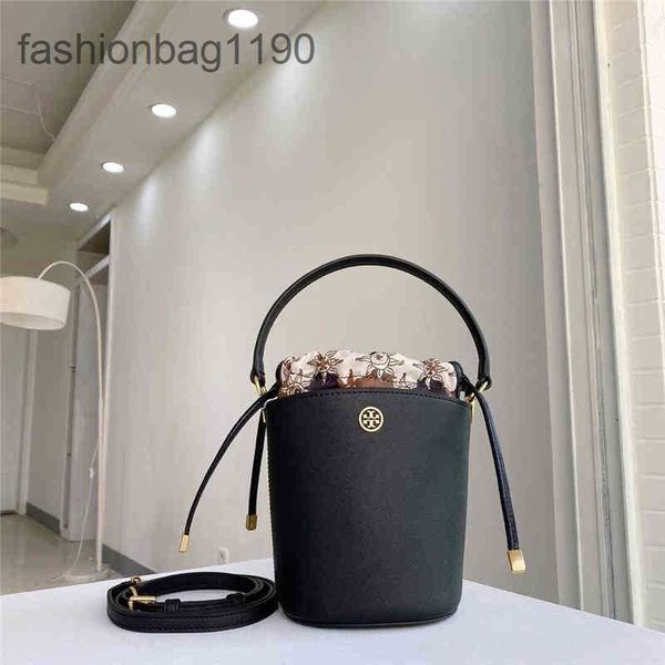 handbags shouders designer torys bags women's grain 2023 bags cross cowhide mini bucket small simple single shoulder messenger 789u
handbags shouders designer torys bags women's grain 2023 bags cross cowhide mini bucket small simple single shoulder messenger 789u