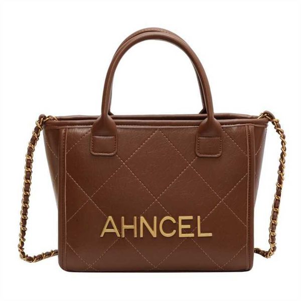 2023 new fashion bags textured embroidered single-shoulder women's style large-capacity tote bag shoulder handbags female for sale
2023 new fashion bags textured embroidered single-shoulder women's style large-capacity tote bag shoulder handbags female for sale