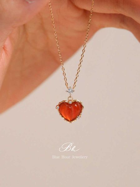 fine jewellery wear pretty blue hour love necklace women's sterling silver natural red agate clavicle chain design sense of female frie, Black
fine jewellery wear pretty blue hour love necklace women's sterling silver natural red agate clavicle chain design sense of female frie, Black