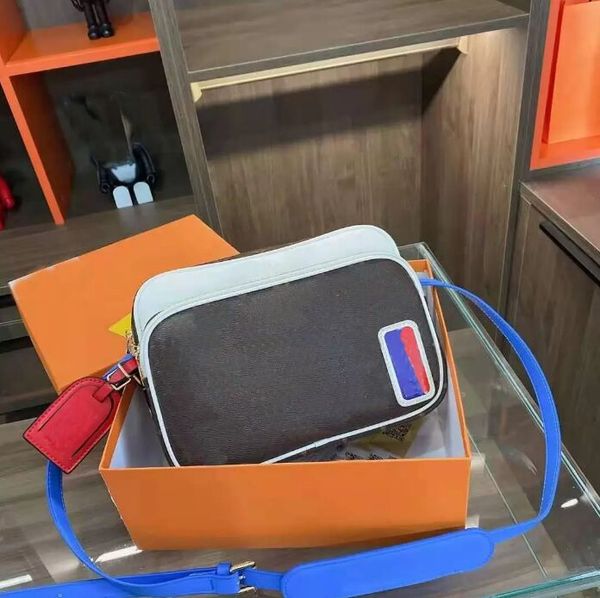 2023 women men bags tote crossbody bags luxury designer fashion wallet camera cases card pockets handbag shoulder bag girls boys backpacks
2023 women men bags tote crossbody bags luxury designer fashion wallet camera cases card pockets handbag shoulder bag girls boys backpacks