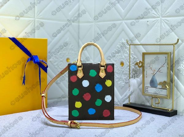 petit sac plat mini tote bag x yayoi kusama womens designers luxurys x yk painted dots cross body leather sac plat handbag m69442 m69441 m81
petit sac plat mini tote bag x yayoi kusama womens designers luxurys x yk painted dots cross body leather sac plat handbag m69442 m69441 m81