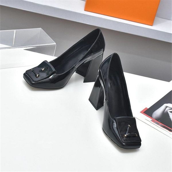 dress shoes fashion women 2023 louiseity leather high heel letter logo party wedding tourism holiday casual flat shoes viutonity 02-013, Black
dress shoes fashion women 2023 louiseity leather high heel letter logo party wedding tourism holiday casual flat shoes viutonity 02-013, Black