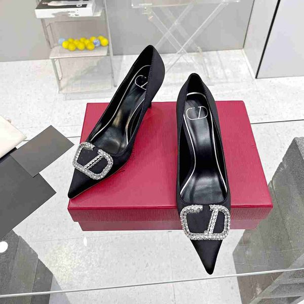 shallow valentinolies luxury women heel high heel shoes brand sandals metal buckle pointed toe black thin nude blue red wedding shoes h1a
shallow valentinolies luxury women heel high heel shoes brand sandals metal buckle pointed toe black thin nude blue red wedding shoes h1a
