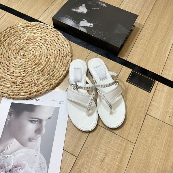 2023 new women's fairy star studded sandals herringbone slippers fashion show same classic sandals slippers flat slippers eu 34-41, Black
2023 new women's fairy star studded sandals herringbone slippers fashion show same classic sandals slippers flat slippers eu 34-41, Black