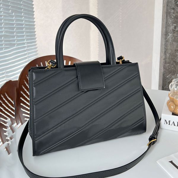 tote shopping bag shoulder crossbody handbags totes large capacity commuter bags women handbag purse mommy travel embossing underarm pouch
tote shopping bag shoulder crossbody handbags totes large capacity commuter bags women handbag purse mommy travel embossing underarm pouch