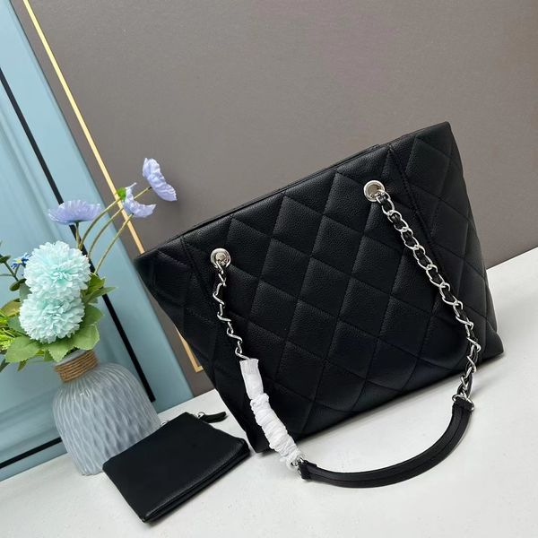 23 c the new shopping bag shopping bag shoulder lash ling lattice bag generous beauty of the original ball grain production cowhide style fa
23 c the new shopping bag shopping bag shoulder lash ling lattice bag generous beauty of the original ball grain production cowhide style fa
