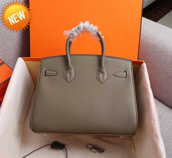 grade herrms cowhide birkin bag luxury designer handbag with original laser hardware inner seam design and super large capacity litchi patte
grade herrms cowhide birkin bag luxury designer handbag with original laser hardware inner seam design and super large capacity litchi patte