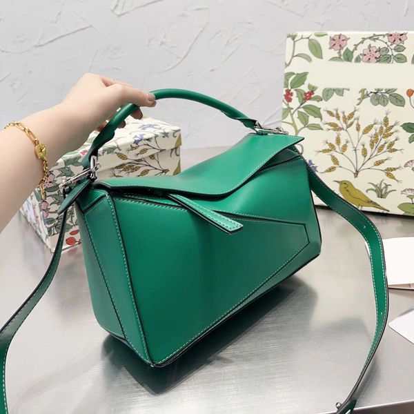 3 sizes designer bags crossbody shoulder purse luxurys handbag cowhide purse men women luxurys bags 230524
3 sizes designer bags crossbody shoulder purse luxurys handbag cowhide purse men women luxurys bags 230524