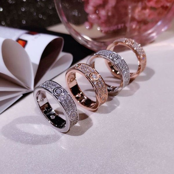 luxury designer jewelry womens and mens fashion designer rings classic diamond love ring luxurys golden silver color
luxury designer jewelry womens and mens fashion designer rings classic diamond love ring luxurys golden silver color