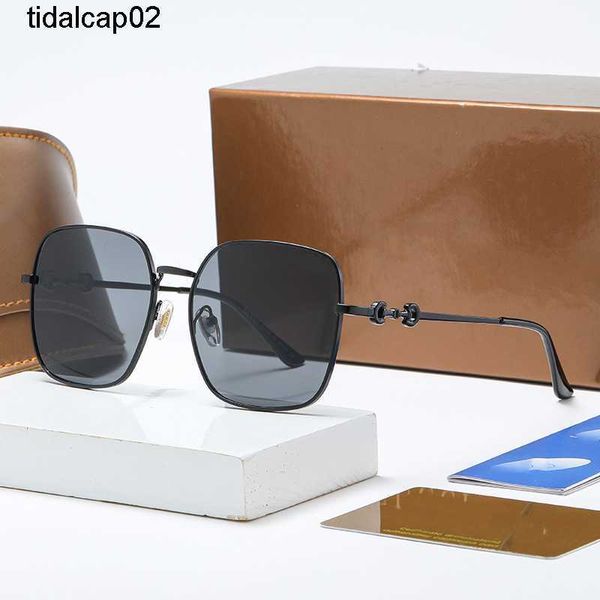 korean version of westernized men's and women's sunglasses square black trend uv resistant, White;black
korean version of westernized men's and women's sunglasses square black trend uv resistant, White;black