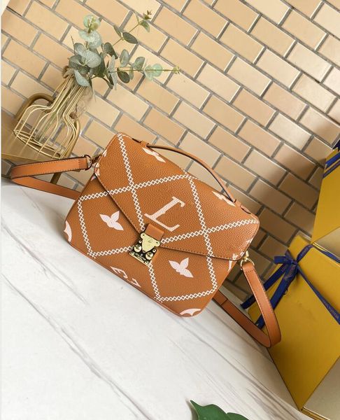 5a brand design m45596 messenger bag trend handbags genuine leather designer ladies shoulder bags small underarm crossbody female messenger
5a brand design m45596 messenger bag trend handbags genuine leather designer ladies shoulder bags small underarm crossbody female messenger