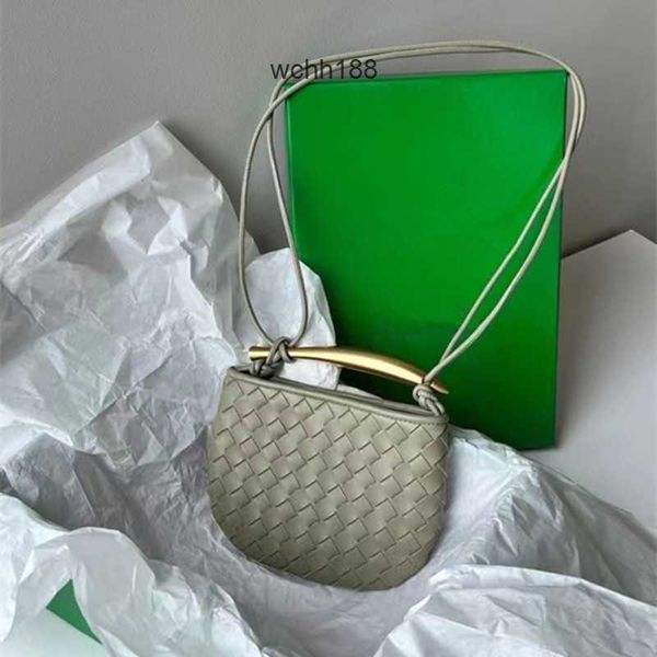 bag casual girl venetas 2023 bottegas bags sardine designer small one strap woven portable solid color metal handle shoulder cross body wome
bag casual girl venetas 2023 bottegas bags sardine designer small one strap woven portable solid color metal handle shoulder cross body wome