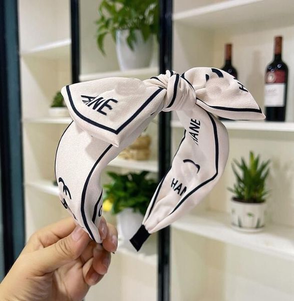 premium stylish designer headbands fabric printed headwear and hair lettered clips for women, perfect for outdoor activities and casual, Silver
premium stylish designer headbands fabric printed headwear and hair lettered clips for women, perfect for outdoor activities and casual, Silver
