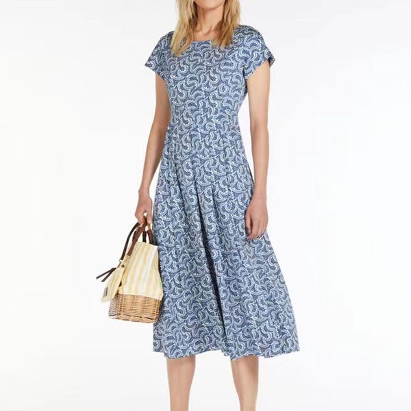 2023 dress spring/summer new vintage plant print cotton slim fit short sleeve robe, Black;gray
2023 dress spring/summer new vintage plant print cotton slim fit short sleeve robe, Black;gray