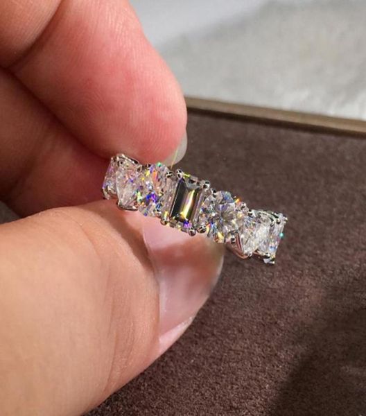 exquisite wedding engagement ring inlaid 3a zircon sparkling crystal stone ring for women fashion party jewelry23694549994845, Slivery;golden
exquisite wedding engagement ring inlaid 3a zircon sparkling crystal stone ring for women fashion party jewelry23694549994845, Slivery;golden