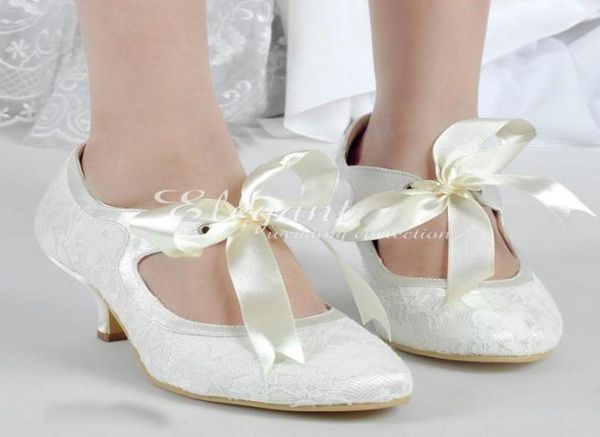 satin bridal shoes lace wedding dress shoes fashion new round toe pumps ivory bowtie evening party shoes8484403, Black
satin bridal shoes lace wedding dress shoes fashion new round toe pumps ivory bowtie evening party shoes8484403, Black