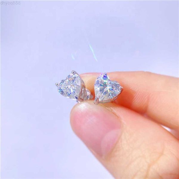 seller women luxury stud earrings screw back 925 sterling silver d color vvs1 white moissanite heart earring, Golden
seller women luxury stud earrings screw back 925 sterling silver d color vvs1 white moissanite heart earring, Golden