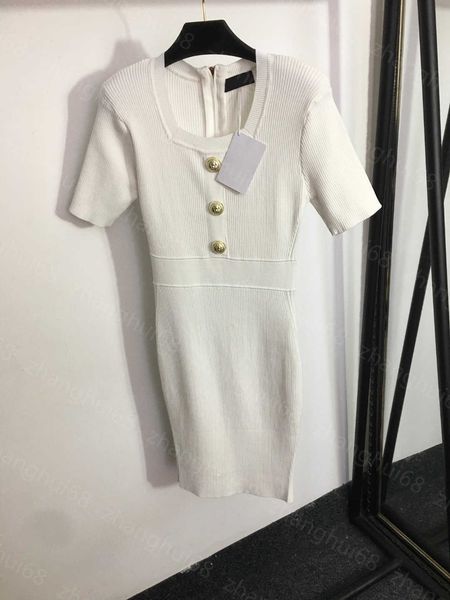 23ss women dress womens designer clothing summer dresses lion head button bag buttock slim short sleeve knitted dress womens clothing, Black;gray
23ss women dress womens designer clothing summer dresses lion head button bag buttock slim short sleeve knitted dress womens clothing, Black;gray