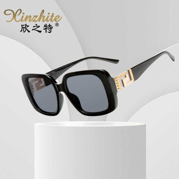 new style square sunglasses fashion simple trend sunglasses men's and women's street shooting large frame glasses, White;black
new style square sunglasses fashion simple trend sunglasses men's and women's street shooting large frame glasses, White;black