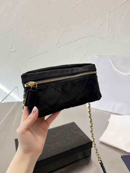 designer leather women's retro everything strap tote bag leather shell purse cosmetics chain mahjong bag
designer leather women's retro everything strap tote bag leather shell purse cosmetics chain mahjong bag