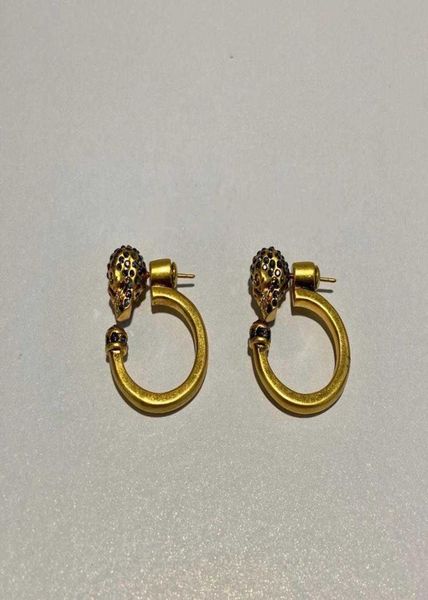 brand fashion jewelry gold color skull head earrings crystal tassel earrings vintage hoop design fashion party earrings9023289, Golden
brand fashion jewelry gold color skull head earrings crystal tassel earrings vintage hoop design fashion party earrings9023289, Golden