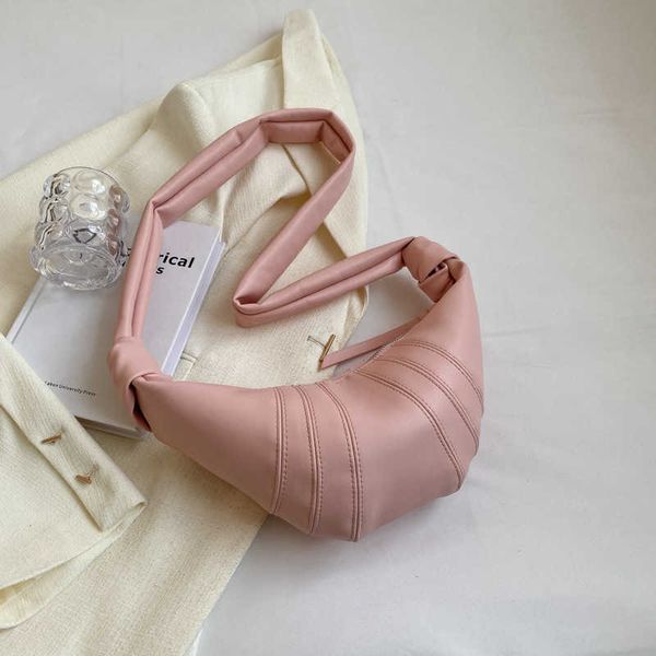 korean version leisure simple small bag women 2023 new niche design croissant fashion diagonal shoulder crossbody bags 230601
korean version leisure simple small bag women 2023 new niche design croissant fashion diagonal shoulder crossbody bags 230601