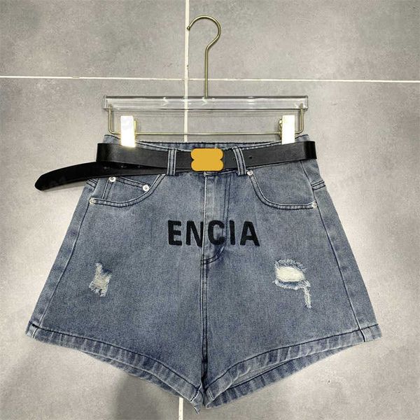 ie denim shorts classic style lettered logo print holes short pants summer lady street fashion washed light blue shorts jeans, White;black
ie denim shorts classic style lettered logo print holes short pants summer lady street fashion washed light blue shorts jeans, White;black