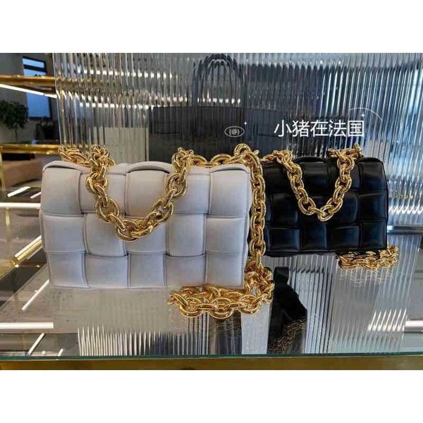 bag cassette bottegas designer purchase pillow woven thick chain three-dimensional one shoulder postman venetas leather cz
bag cassette bottegas designer purchase pillow woven thick chain three-dimensional one shoulder postman venetas leather cz