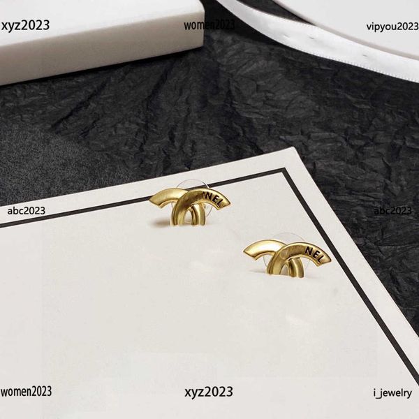 earrings designer for women letter intaglio decoration jewelry letter shape design #including brand box new arrival, Golden;silver
earrings designer for women letter intaglio decoration jewelry letter shape design #including brand box new arrival, Golden;silver