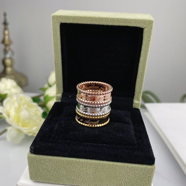 elegant van perlees four-leaf clover signature ring love fashion men&women couple kaleidoscope rings 18k gold plated ring designer wedding j, Golden;silver
elegant van perlees four-leaf clover signature ring love fashion men&women couple kaleidoscope rings 18k gold plated ring designer wedding j, Golden;silver