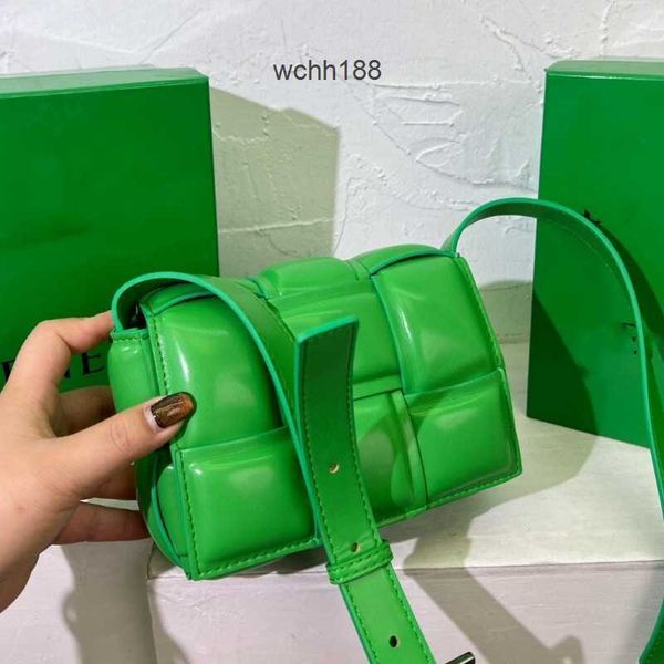 designer bag 2023 bags bottegas evening girl cassette colors woven tofu mini leather versatile one shoulder crossbody pillow women
designer bag 2023 bags bottegas evening girl cassette colors woven tofu mini leather versatile one shoulder crossbody pillow women